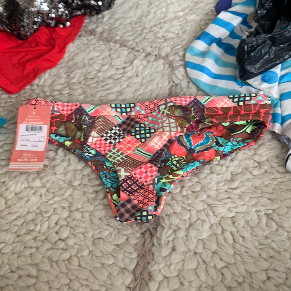 NWT MAAJI REVERSIBLE SWIM BOTTOMS